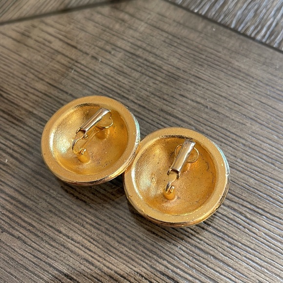 Vintage Gold-tone Round Button Clip Earrings with Rhinestones Modern Design - Picture 5 of 11